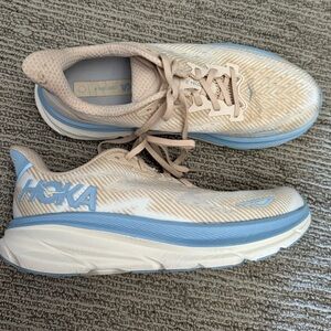 Hoka Clifton 9 Running Shoes